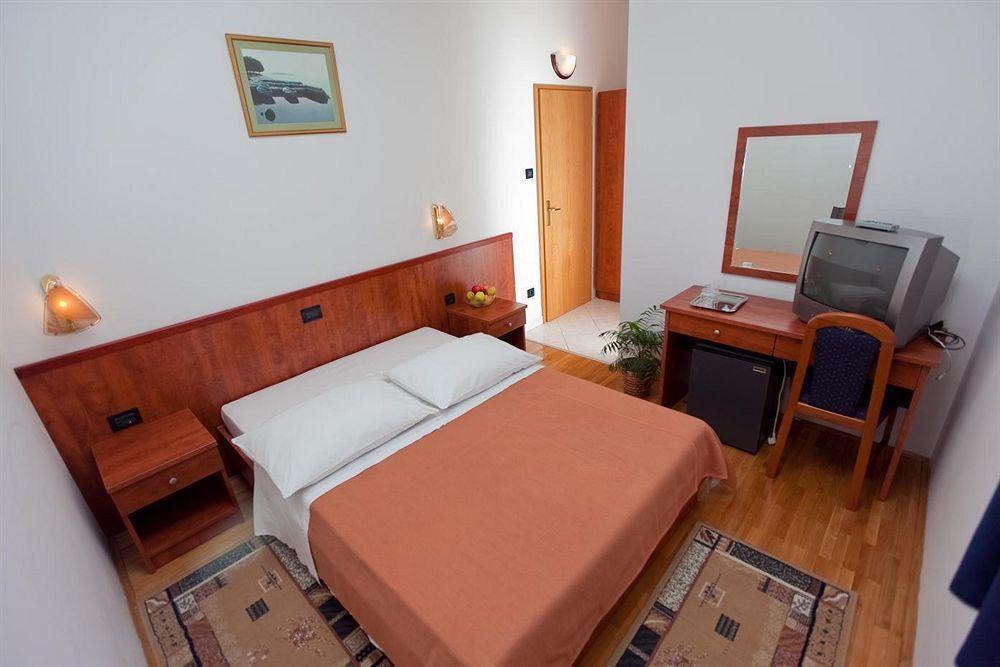 Villa Vinka Тучепи Екстер'єр фото